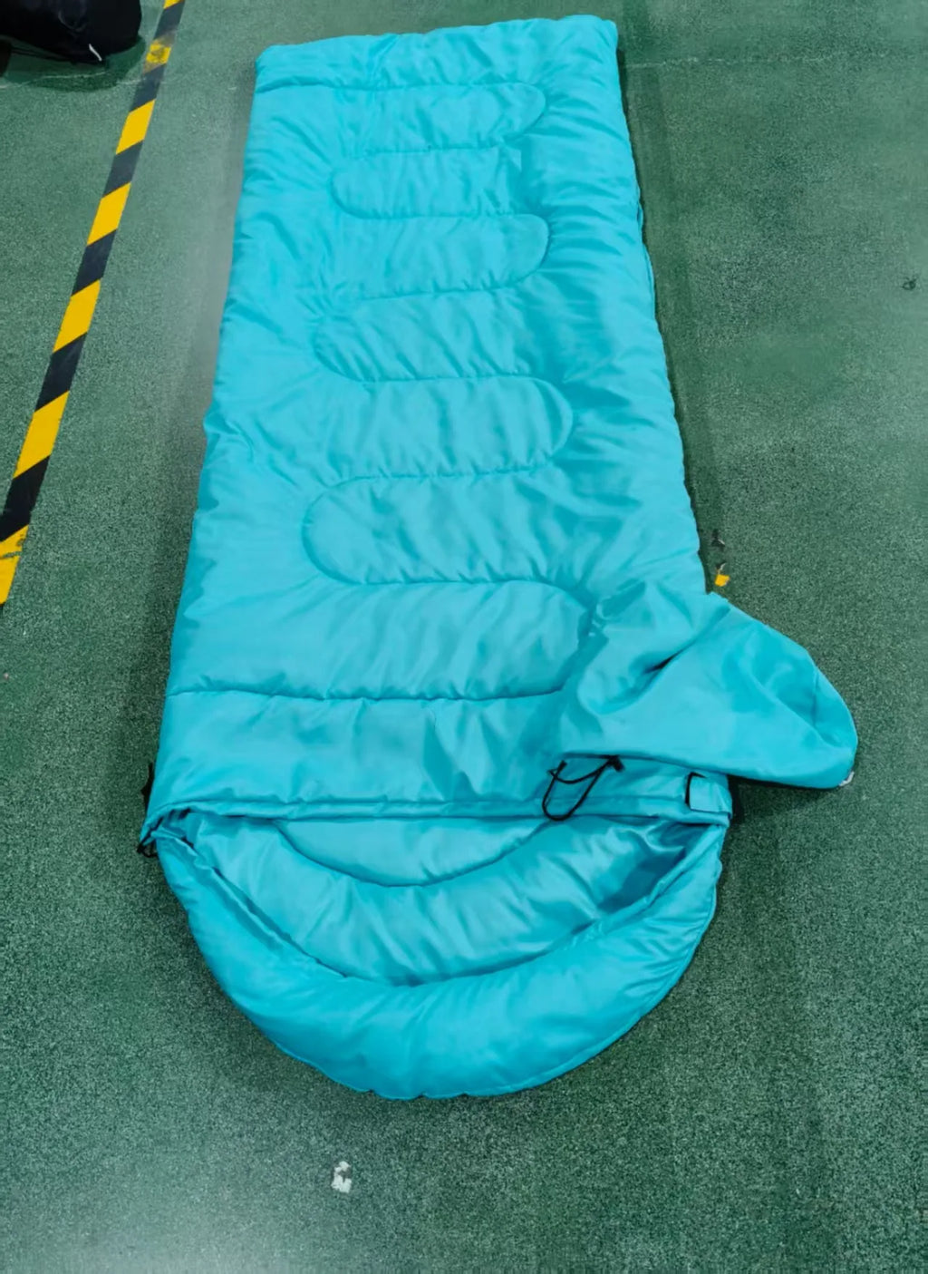 Customized Logo Color Hooded Envelope Sleeping Bag All Season Unisex Winter Sleeping Bags for Outdoor Camping Hiking