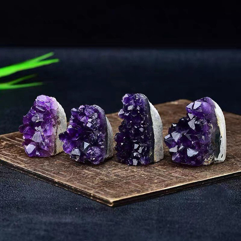 Natural Amethyst Cluster Amethyst Town Amethyst Cave Cornucopia Money Bag Home Amethyst Raw Stone Mineral Standard Ornaments