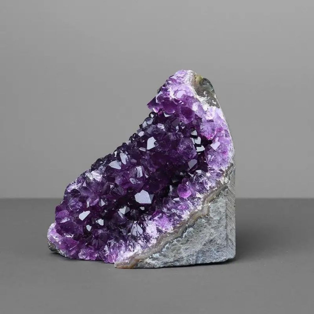 Natural crystal Uruguay amethyst crystal cluster crystal town home desktop ornaments East China Sea crystal wholesale a generation of hair