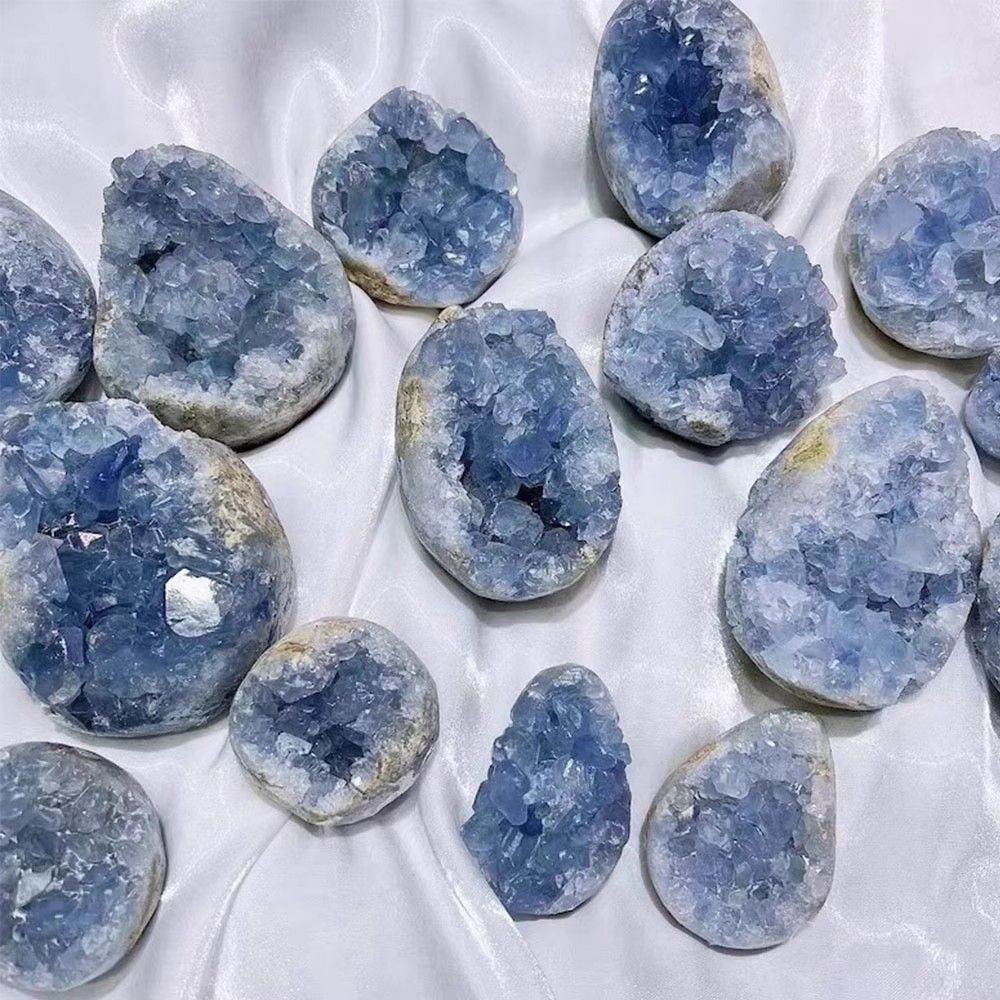 Natural lapis lazuli crystal cluster blue mineral crystal rare stone teaching collection decoration specimen Crystal Crafts wholesale